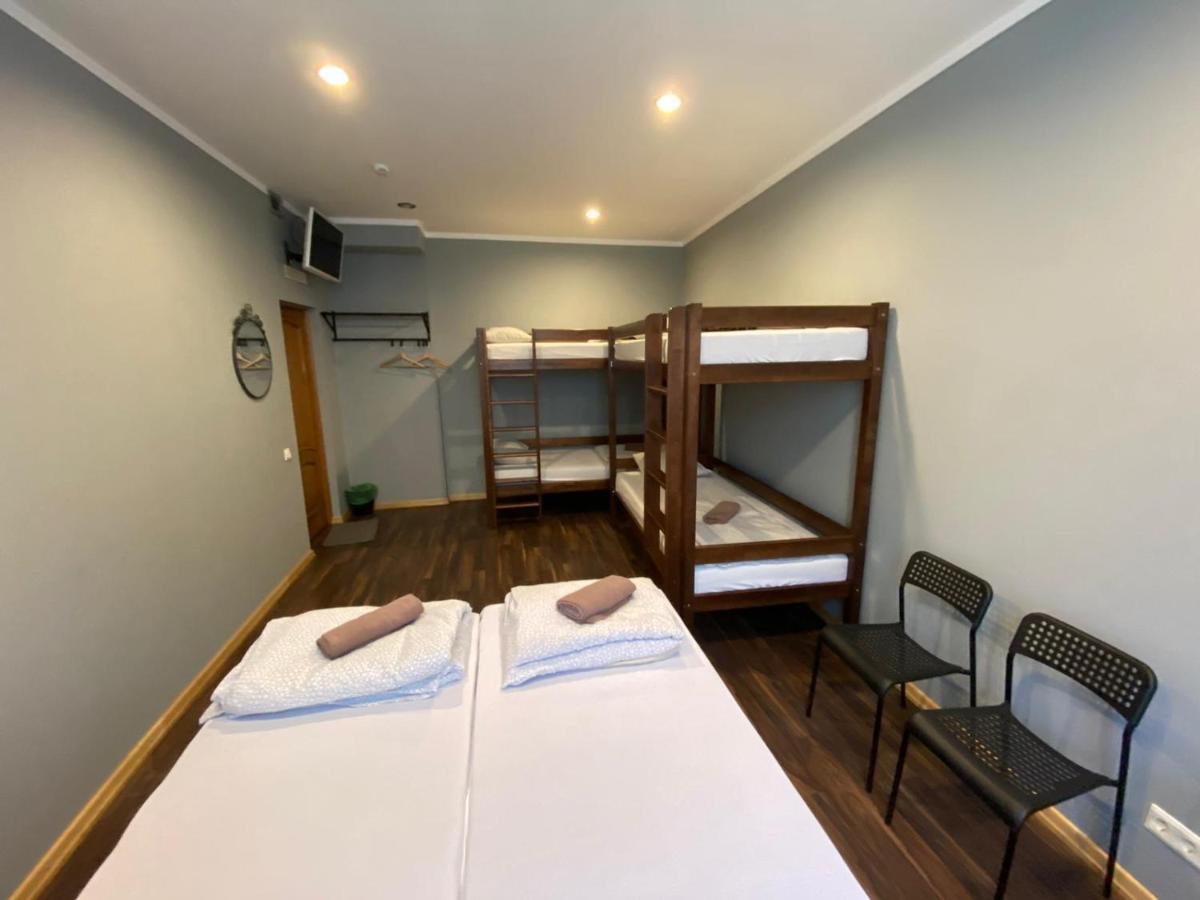 Aparthotel รีกา ภายนอก รูปภาพ A room at the hostel
