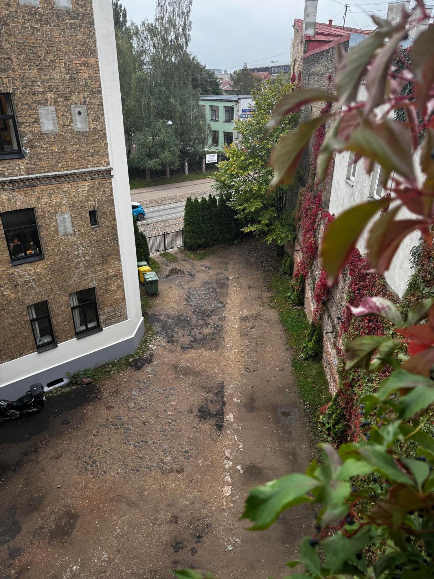 Aparthotel รีกา ภายนอก รูปภาพ The site of the station in 2019