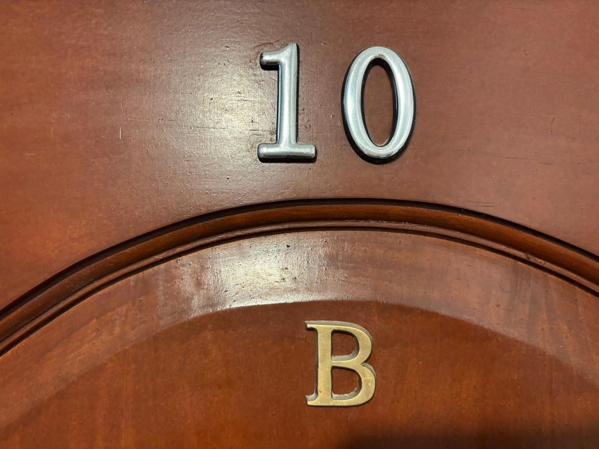 Aparthotel รีกา ห้อง รูปภาพ The 10B apartment door