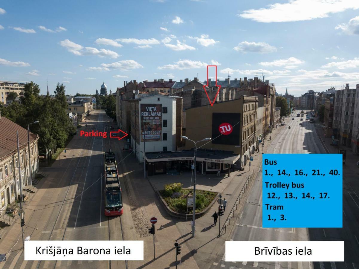 Aparthotel รีกา ภายนอก รูปภาพ Location of the bus stop